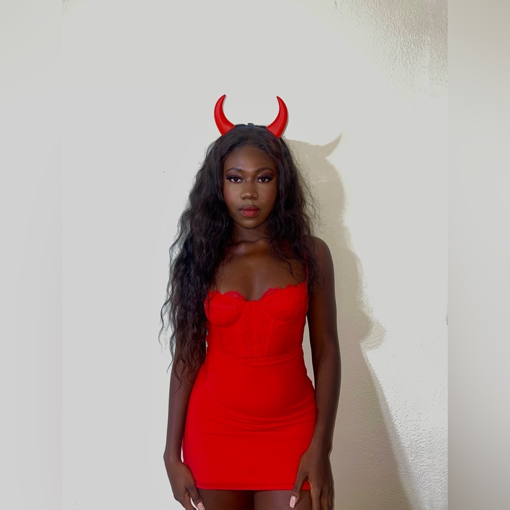 Bodycon urban outfiters red dress lace
